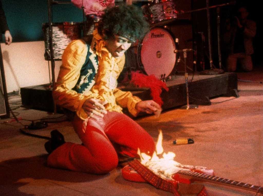 Jimi hendrix guitar on fire monterey live 1967